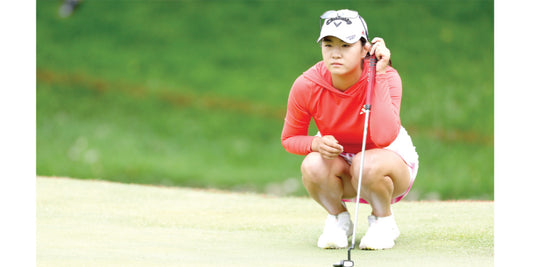 Rose blossoms on pro golf circuit