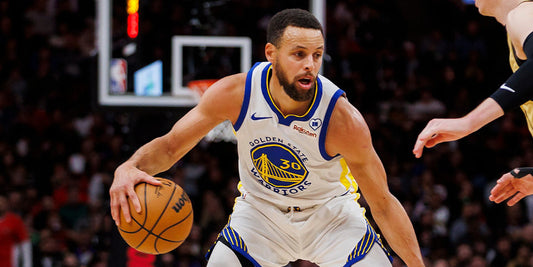 Curry enters courts with praise